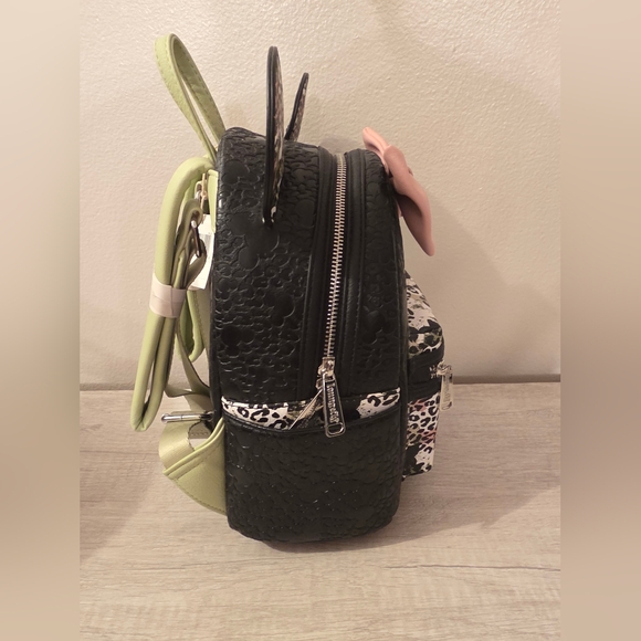 NWT Disney Parks Loungefly Minnie Mouse Icon Animal Print Mini Backpack. - Picture 4 of 6